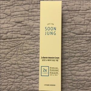 Etude House Soon Jung 2x barrier Intensive Cream